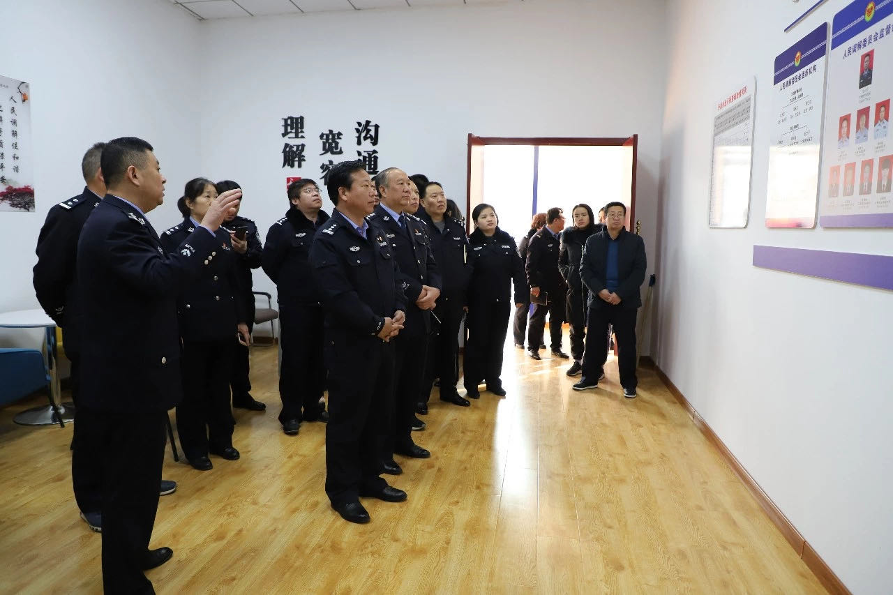 新绛县公安局组织民警赴洪洞县公安局参观学习