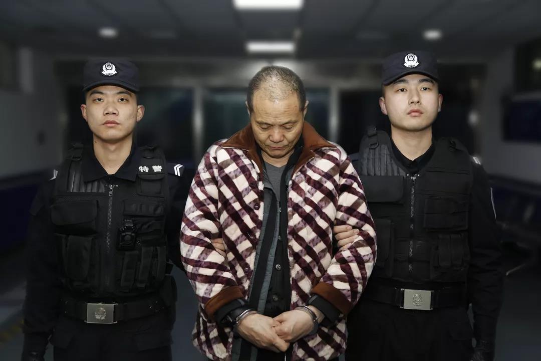 以来,省市区三级公安机关进一步加大对涉黑涉恶网上逃犯的追捕力度