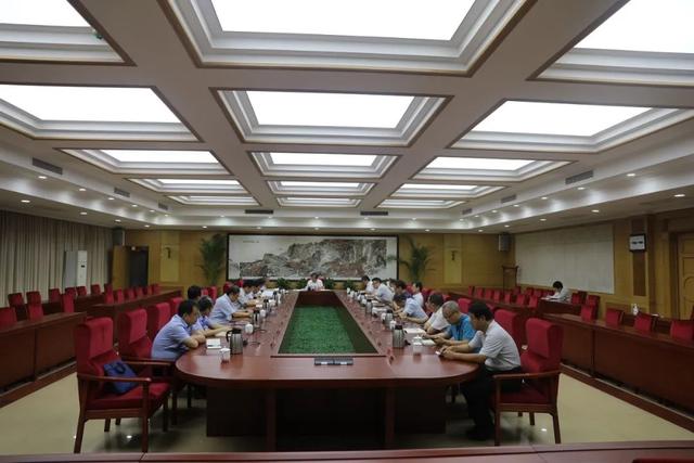 邓雁平:强化担当作为 确保党风廉政建设各项任务全面完成