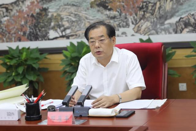 邓雁平：强化担当作为 确保党风廉政建设各项任务全面完成