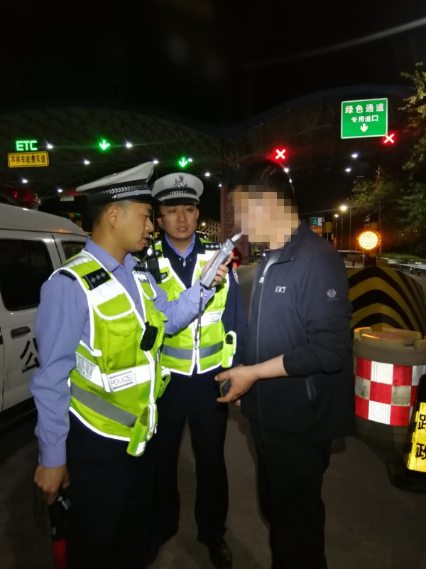 微信图片_20190418102418_副本.jpg