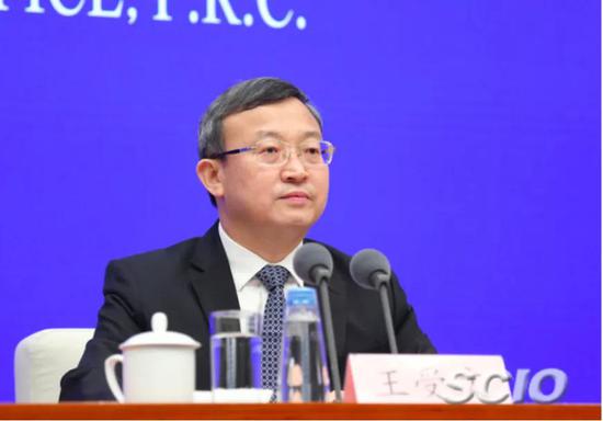 (图:商务部副部长兼国际贸易谈判副代表王受文答记者问。)