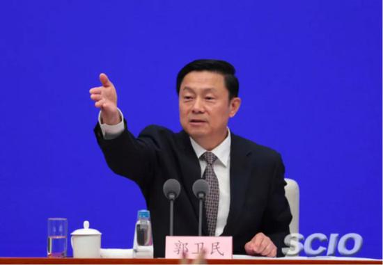 (图:国务院新闻办公室副主任郭卫民邀请记者提问)