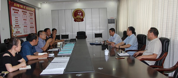 1595578311630289.jpg 2、召开座谈会.jpg