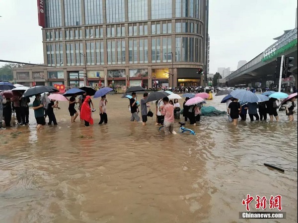 今天运城大暴雨图片