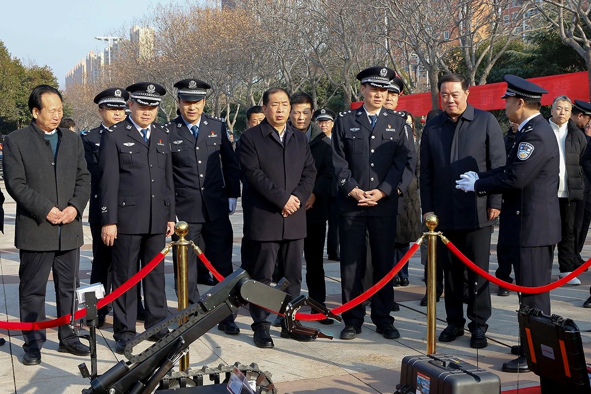 市区领导参加盐湖公安分局2024年中国人民警察节警营开放日系列活动