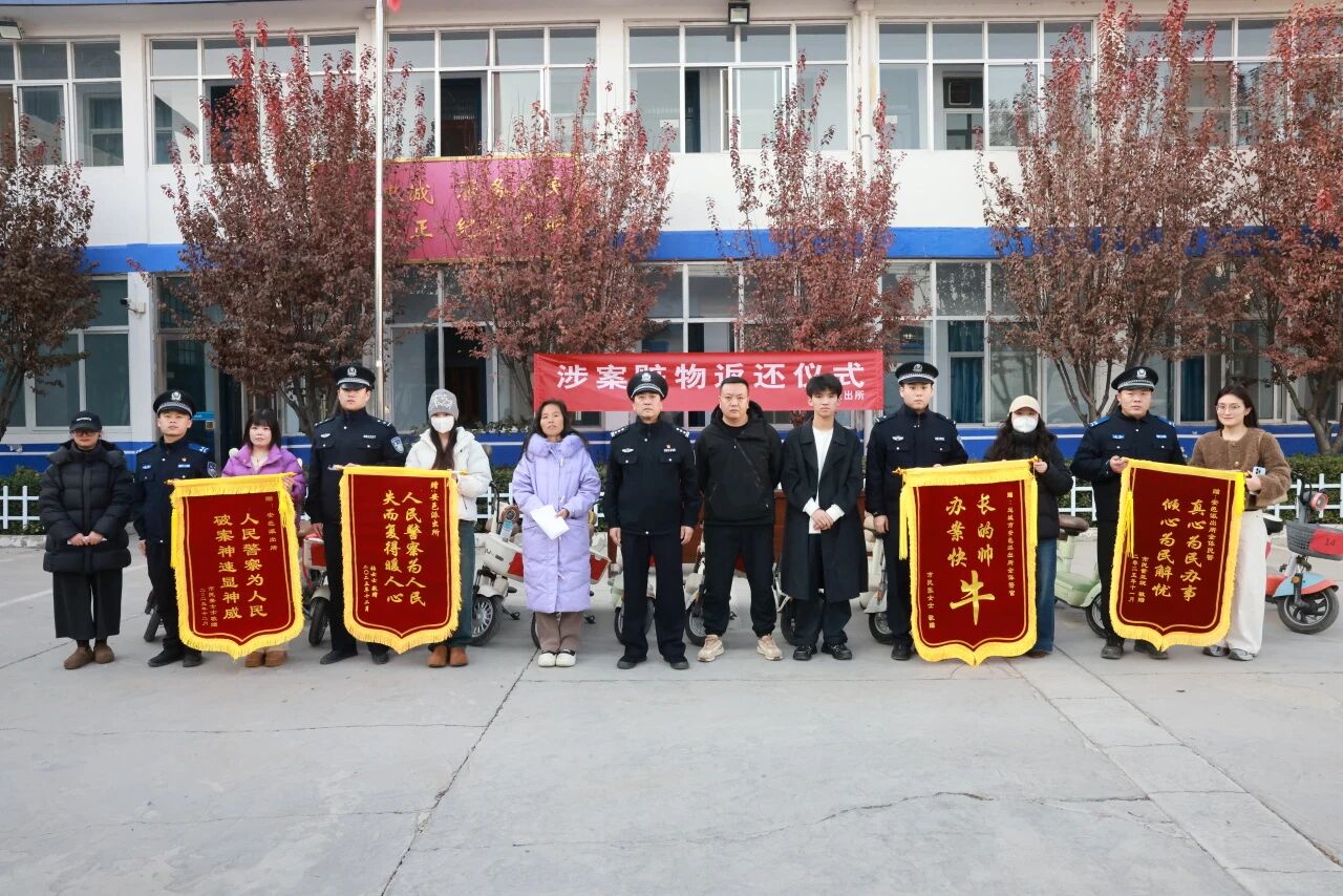 1764814142877712.jpg 1764814142877712.jpg