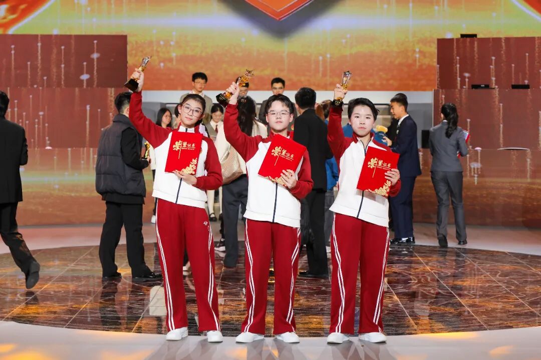 1765763097596043.jpg 1765763097596043.jpg