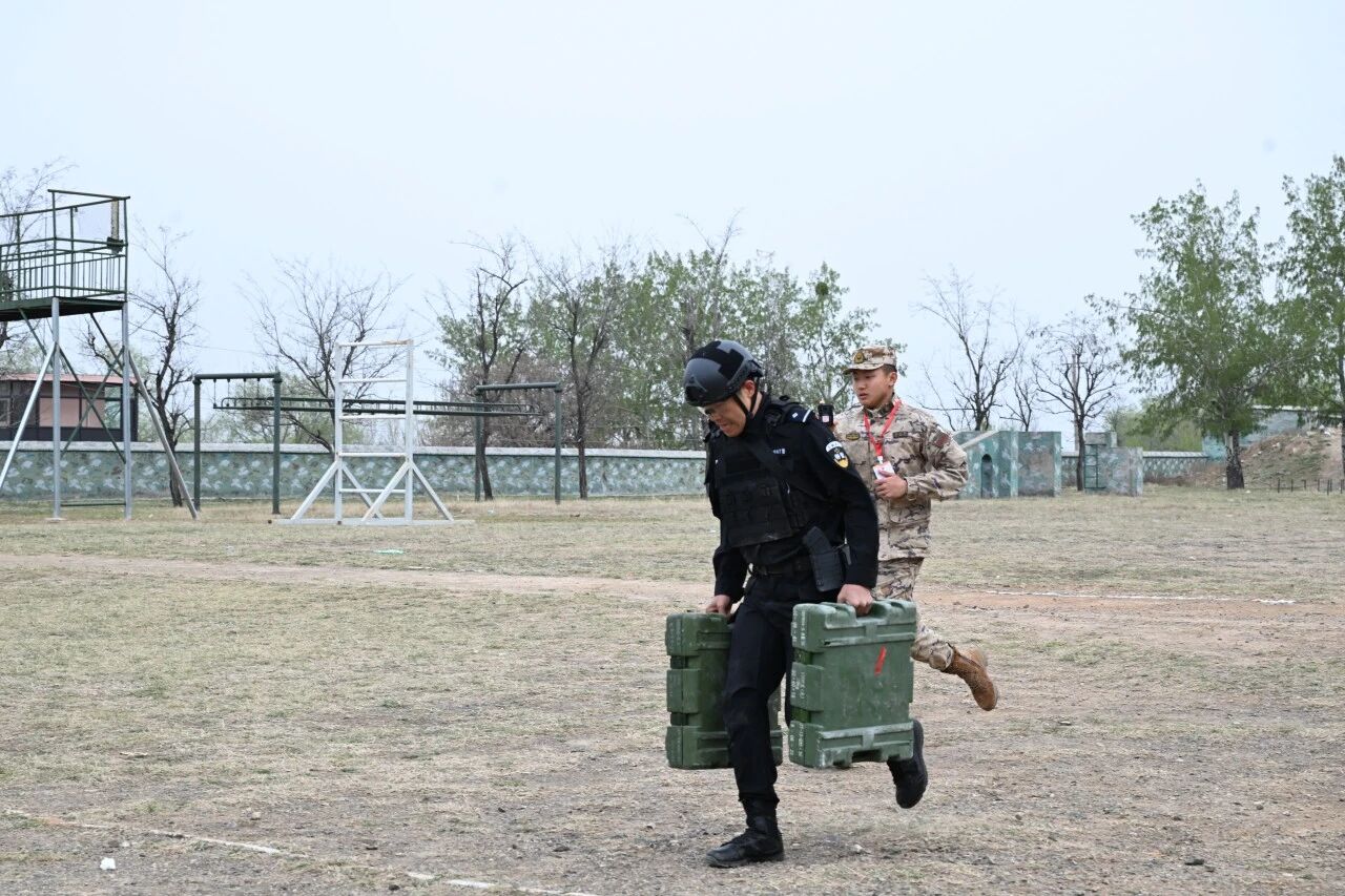 1774839858590784.jpg 1774839858590784.jpg