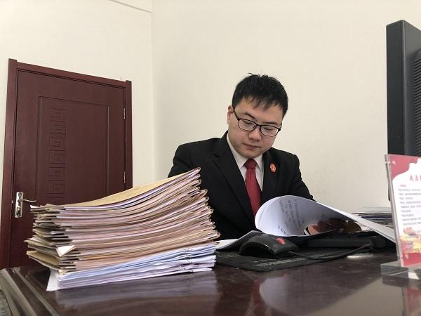 执行局里的“勤务兵”