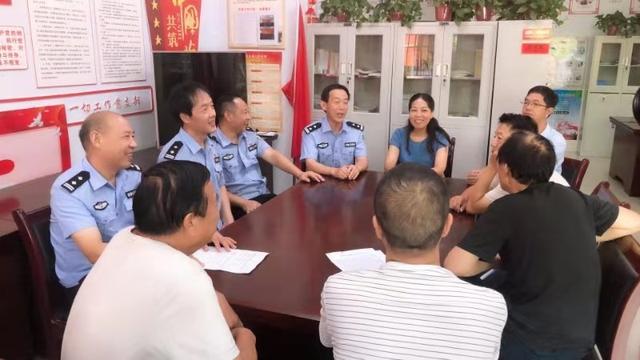 陶村镇天兆馥园社区:“军民一家亲,共叙鱼水情” 陶村镇天兆馥园社区:“军民一家亲,共叙鱼水情”
