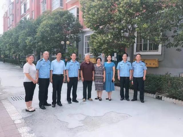 陶村镇天兆馥园社区:“军民一家亲,共叙鱼水情” 陶村镇天兆馥园社区:“军民一家亲,共叙鱼水情”