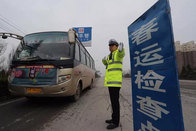 盐湖交警开启“春运模式”打响交通安全保卫战