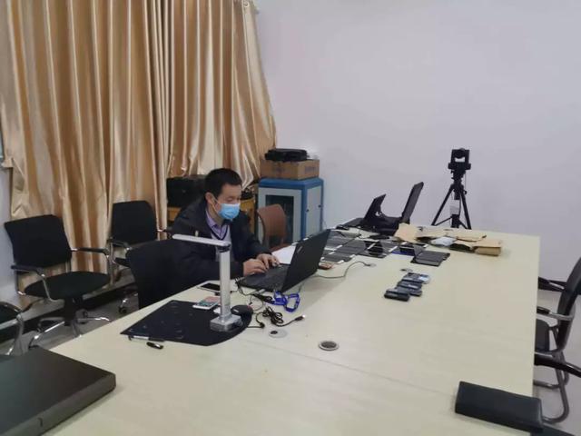 军绿到藏蓝 忠诚战“疫”情