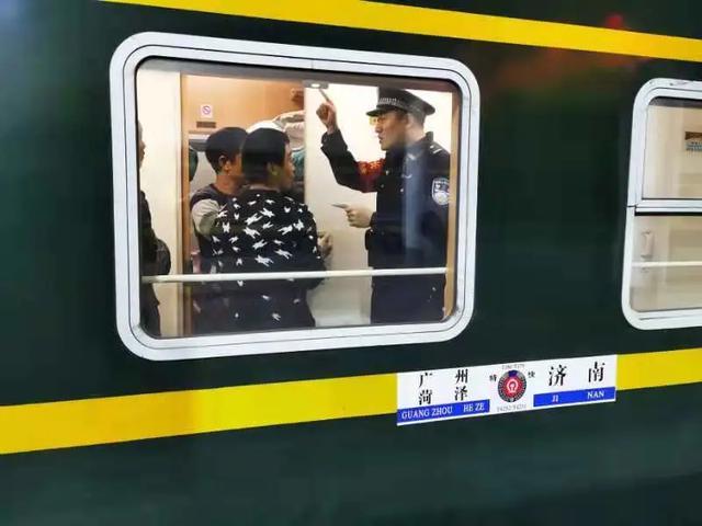 悼念!T179次列车事故遇难人员身份公布 悼念!T179次列车事故遇难人员身份公布