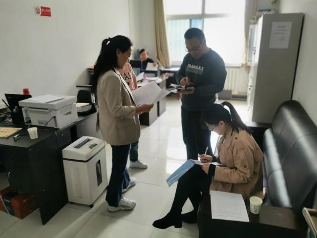 临猗县委政法委对“忠诚卫士、爱民战士、扫黑斗士” 教育整顿活动进行专项督查