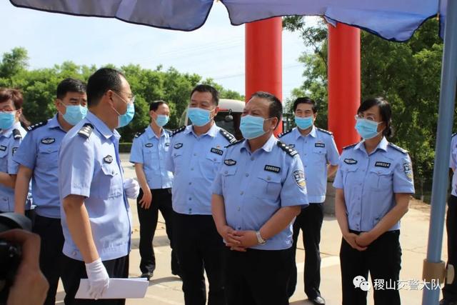 渭南交警支队到稷山就农村道路交通安全管理工作观摩学习