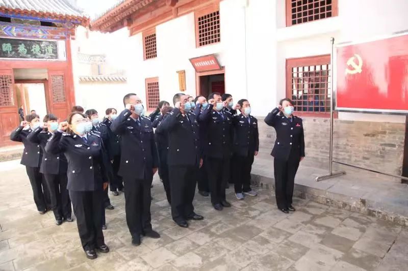 传承红色基因 锻铸忠诚警魂 传承红色基因 锻铸忠诚警魂