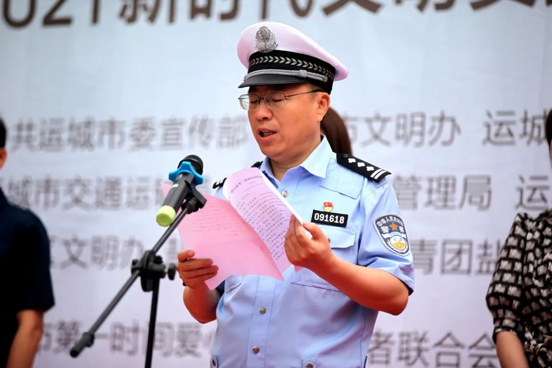 【我为群众办实事】盐湖公安交警“情系考生 爱心送考”全力保驾护航 【我为群众办实事】盐湖公安交警“情系考生 爱心送考”全力保驾护航