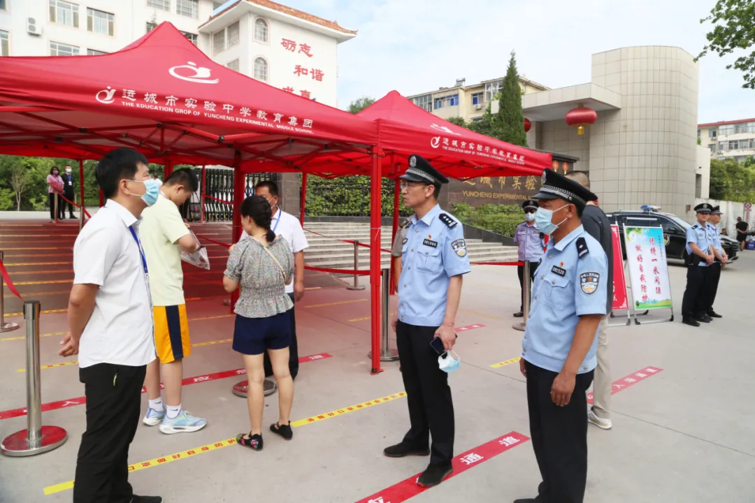 中考首日!盐湖公安全力护考助梦起航 中考首日!盐湖公安全力护考助梦起航