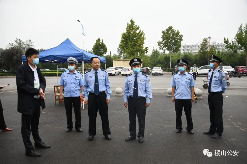 秦浩同志督导检查开学季护学岗工作