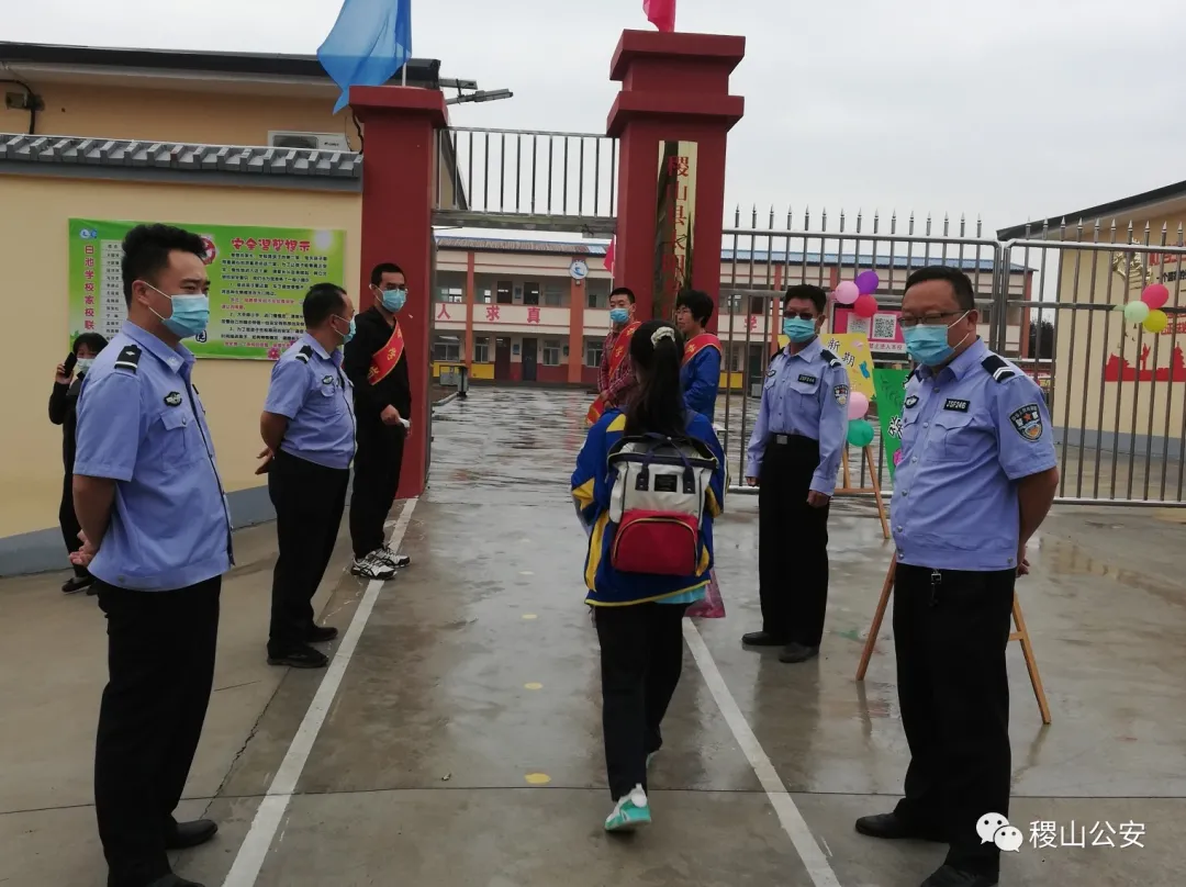 秦浩同志督导检查开学季护学岗工作 秦浩同志督导检查开学季护学岗工作