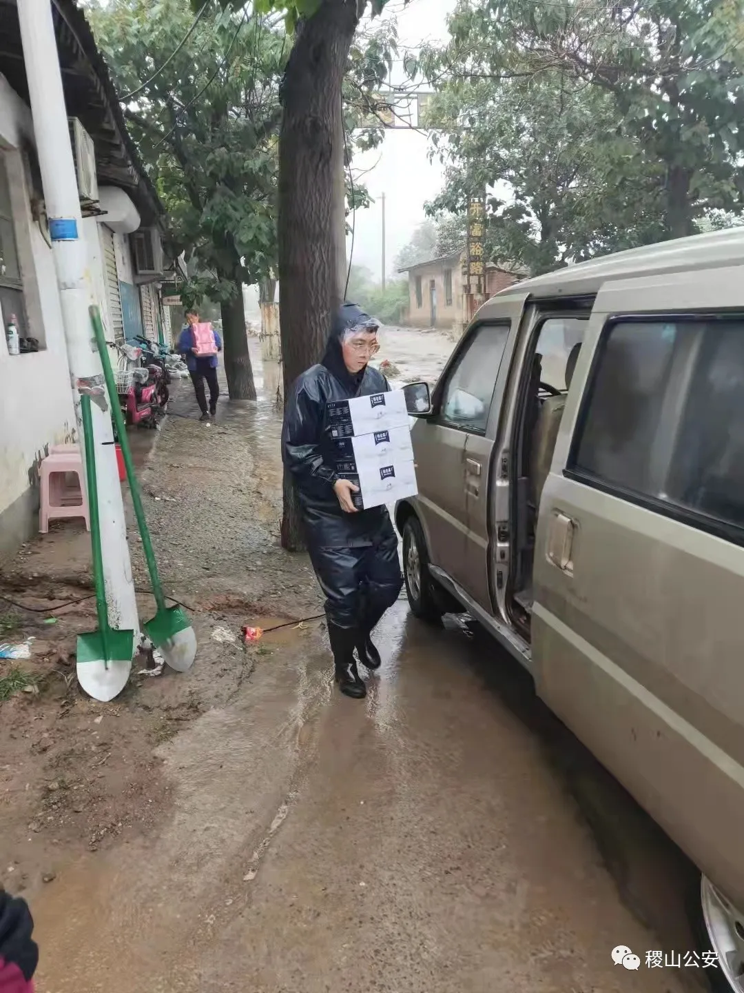 【我为群众办实事】闻“汛”而动 稷山公安“雨”您同在 【我为群众办实事】闻“汛”而动 稷山公安“雨”您同在