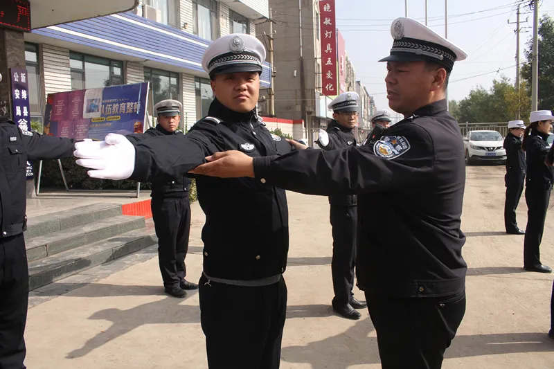 新绛县交警开展业务知识培训 提高执勤执法能力