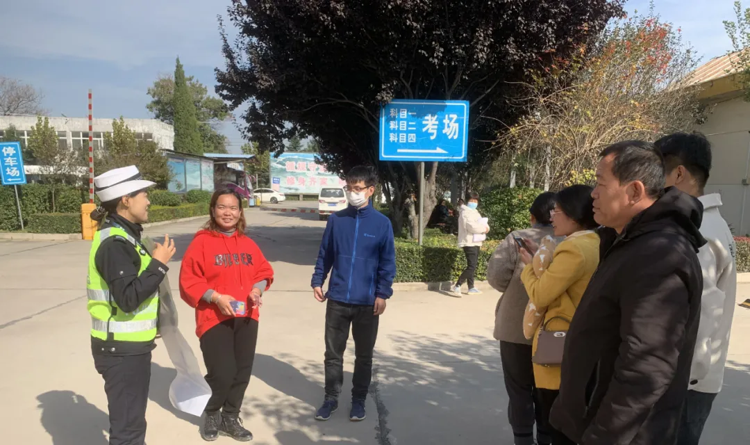 安全从“起步”开始,万荣交警进驾校开展交通安全宣传活动 安全从“起步”开始,万荣交警进驾校开展交通安全宣传活动