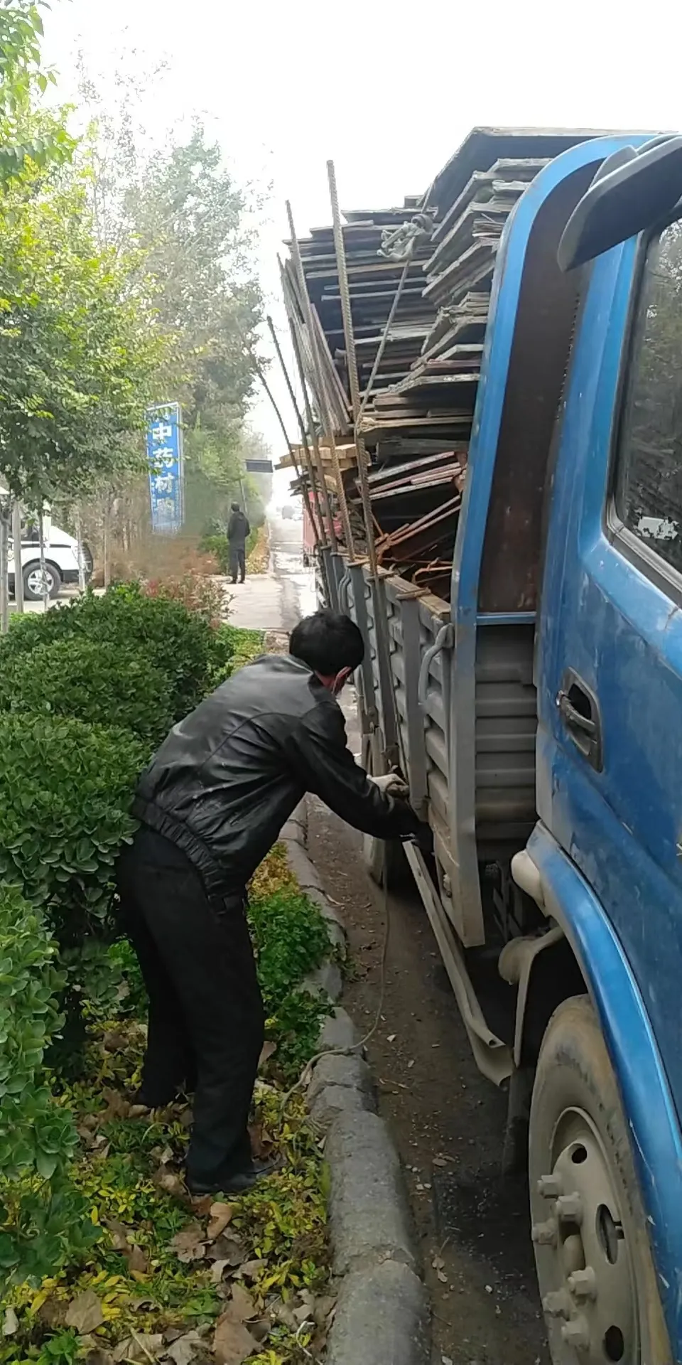 行走中掉落的物品犹如“定时炸弹” 行走中掉落的物品犹如“定时炸弹”