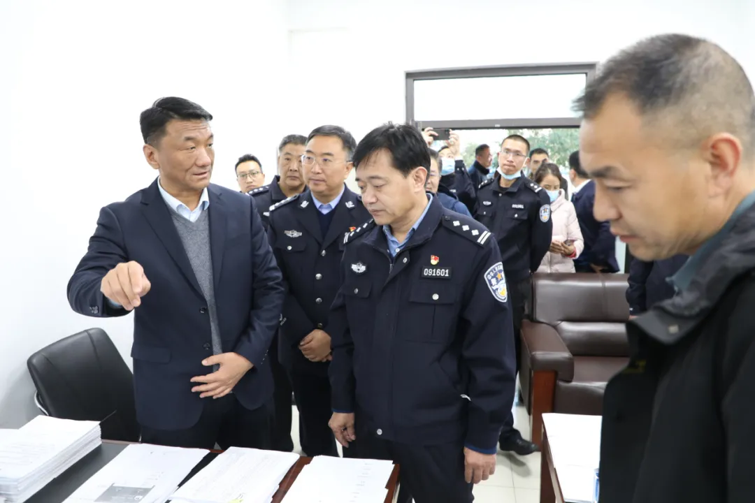 李回安入企调研优化营商环境工作 李回安入企调研优化营商环境工作