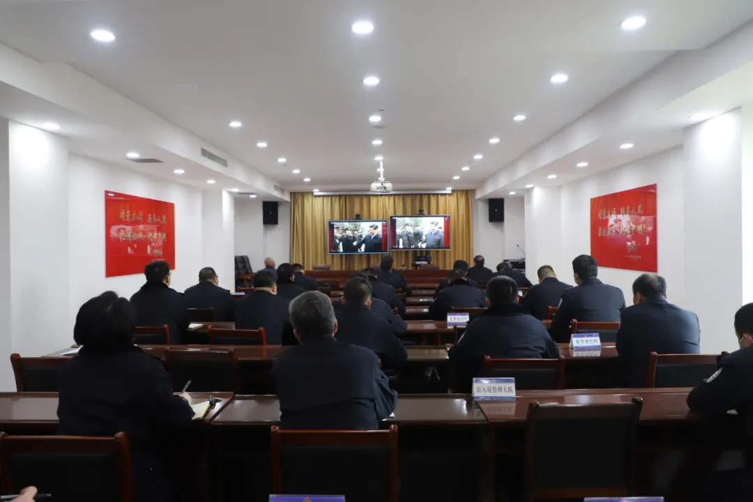 新绛县公安局组织观看“公安心向党 护航新征程”新时代公安英模先进事迹报告会 新绛县公安局组织观看“公安心向党 护航新征程”新时代公安英模先进事迹报告会