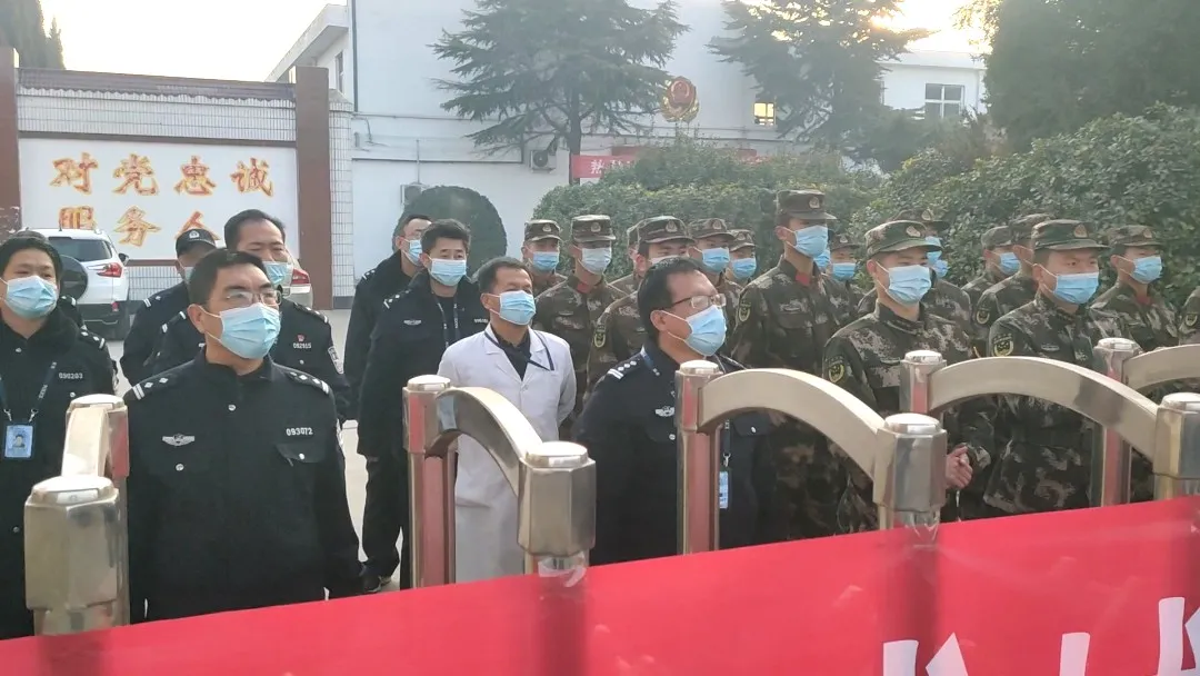 知责于心 担责于身 履责于行——万荣公安民警元旦坚守疫情防控第一线 知责于心 担责于身 履责于行——万荣公安民警元旦坚守疫情防控第一线
