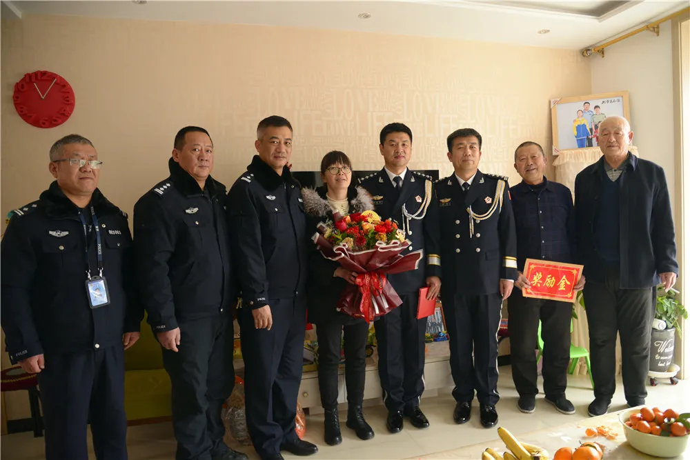 【你好,警察节】熔铸忠诚警魂 激励使命担当万荣公安庆祝2022年中国人民警察节 【你好,警察节】熔铸忠诚警魂 激励使命担当万荣公安庆祝2022年中国人民警察节