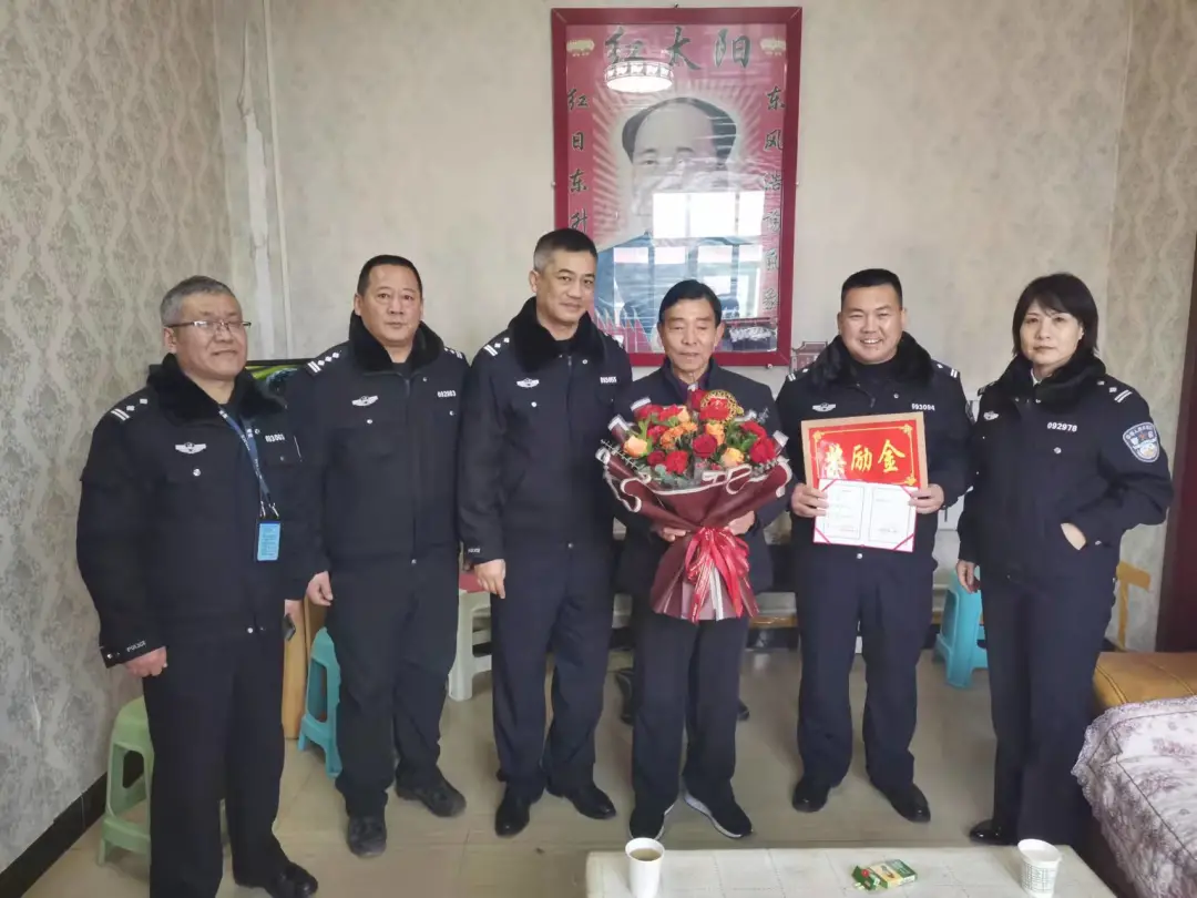 【你好,警察节】熔铸忠诚警魂 激励使命担当万荣公安庆祝2022年中国人民警察节 【你好,警察节】熔铸忠诚警魂 激励使命担当万荣公安庆祝2022年中国人民警察节