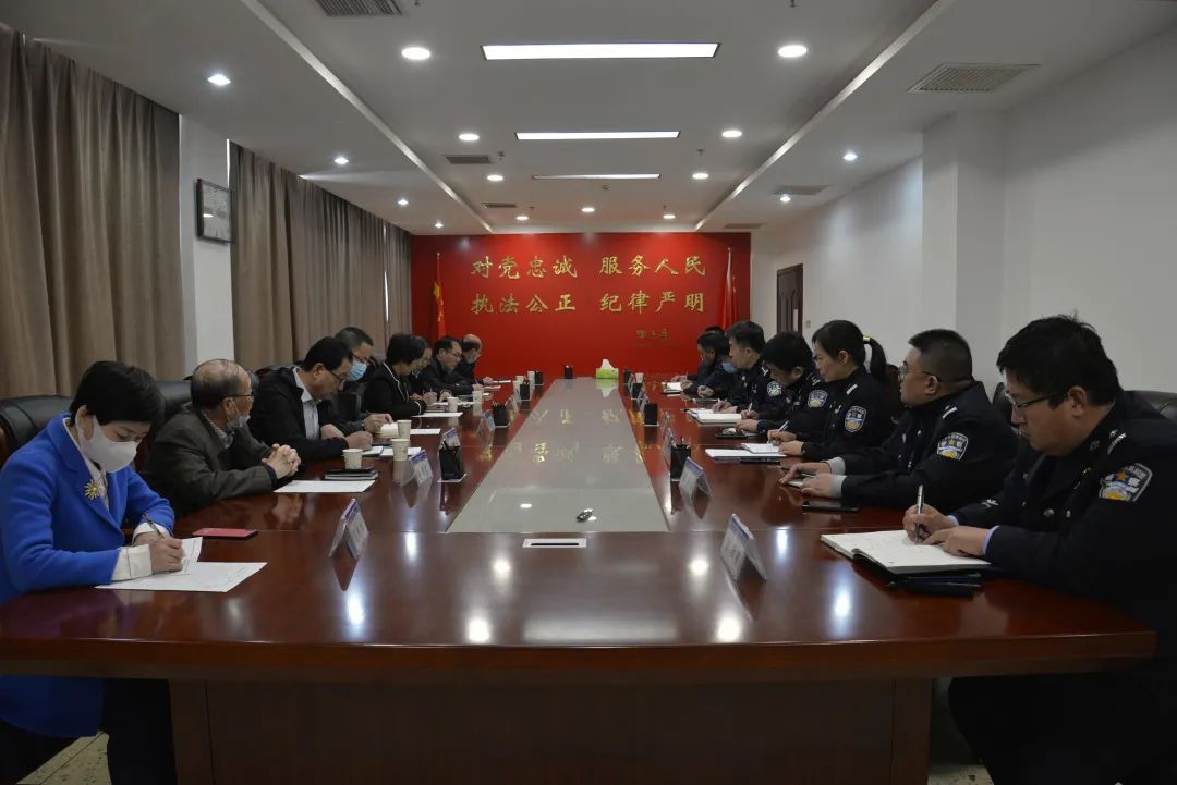 【作风大整顿】万荣县公安局召开党员干部作风大整顿开门纳谏听民意座谈会 【作风大整顿】万荣县公安局召开党员干部作风大整顿开门纳谏听民意座谈会