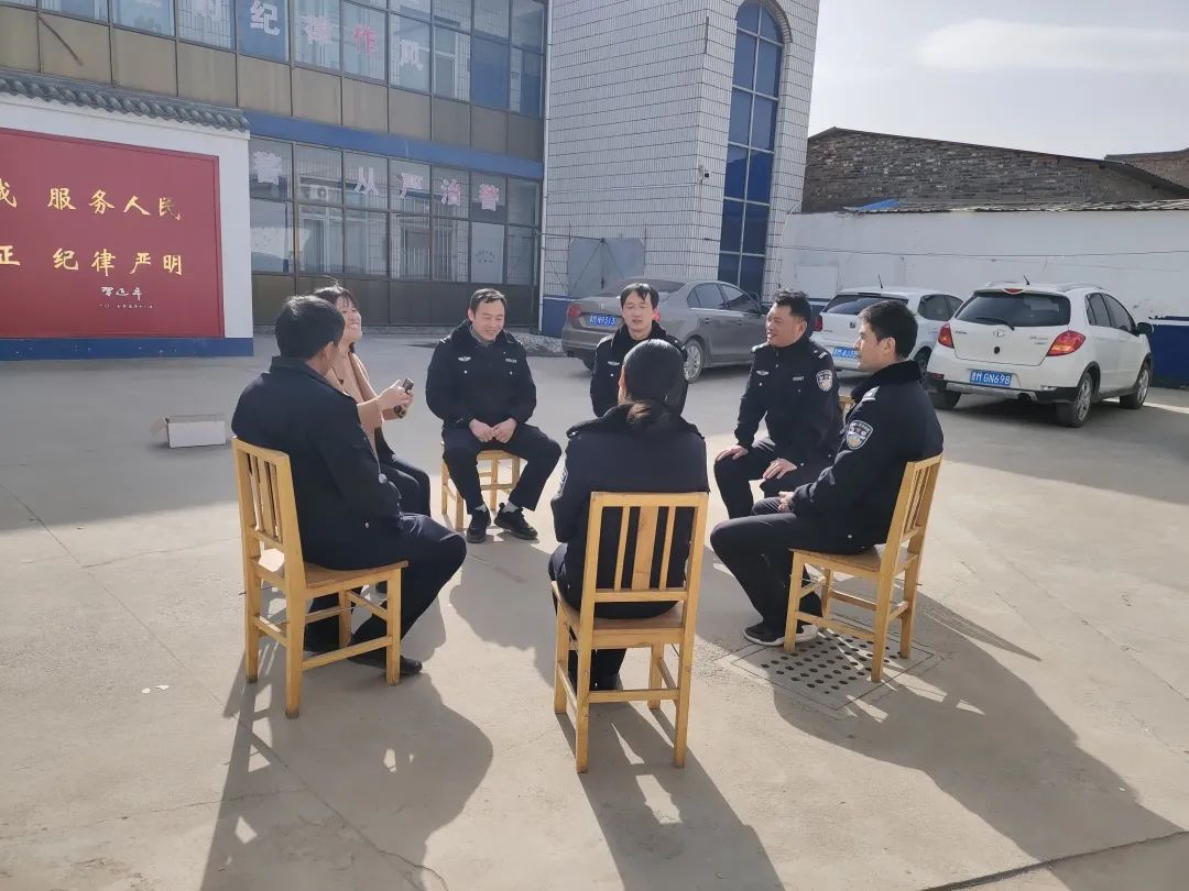 国家二级心理咨询师娄艳萍到万荣高村派出所开展团体心理辅导 国家二级心理咨询师娄艳萍到万荣高村派出所开展团体心理辅导