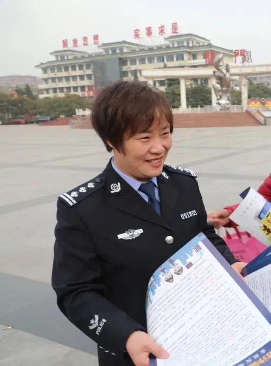 【三八特刊——致敬了不起的她】做好反诈路上的守护者 【三八特刊——致敬了不起的她】做好反诈路上的守护者