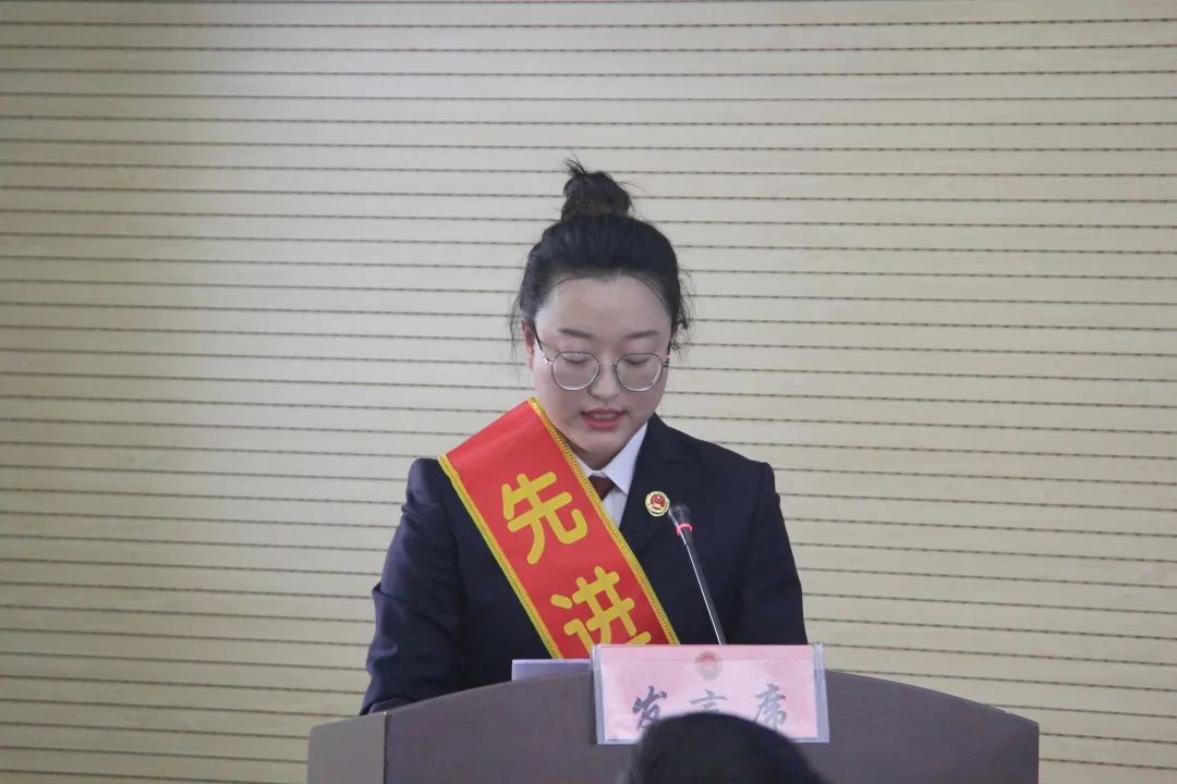 弘扬榜样力量 争做先进典型 弘扬榜样力量 争做先进典型