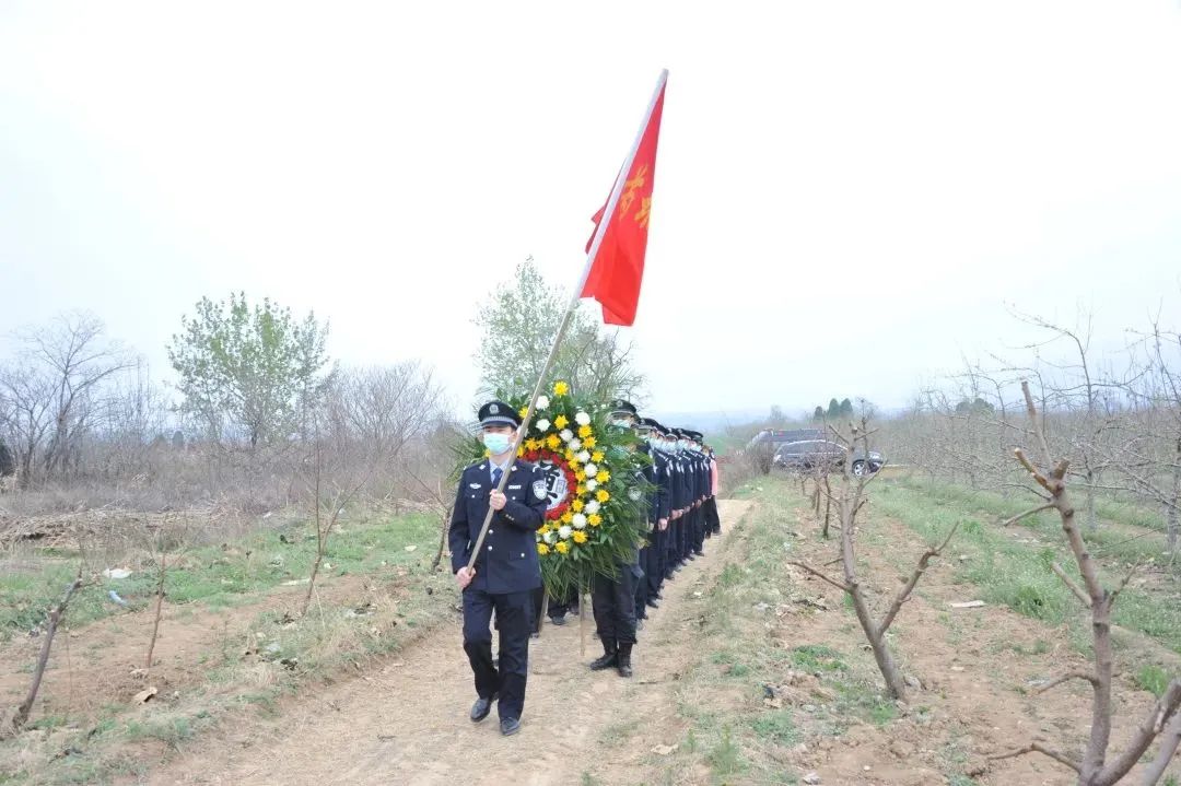 【长大后我就成了你】追思全国公安二级英雄模范芮城县公安局民警韩希敏