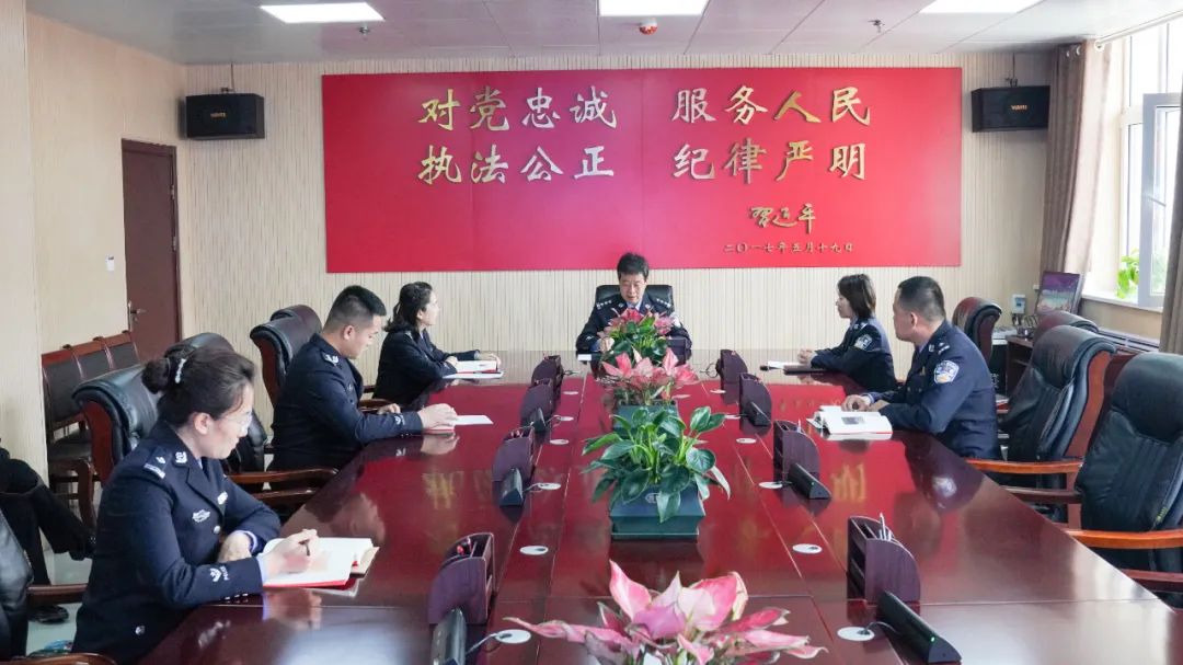 公安心向党 护航新征程 河津公安咏诵青春,献礼“五四” 公安心向党 护航新征程 河津公安咏诵青春,献礼“五四”