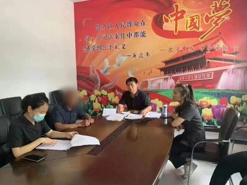 【我为群众办实事】诉前高效化纠纷,群众诚挚送锦旗 【我为群众办实事】诉前高效化纠纷,群众诚挚送锦旗